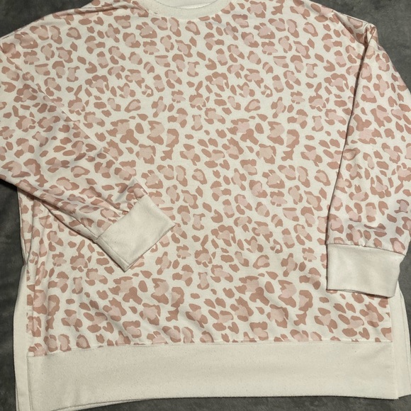 COPY - Creme Pink Tan Leopard Spots Long Sleeve Split Side No Tag Except Size - Picture 3 of 6